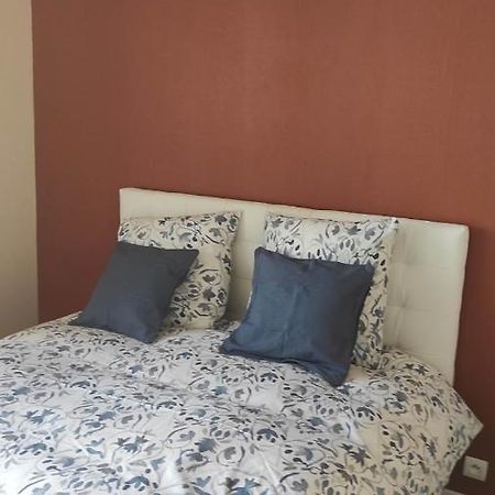 Aubigny Sur Nere Aparthotel Exterior photo