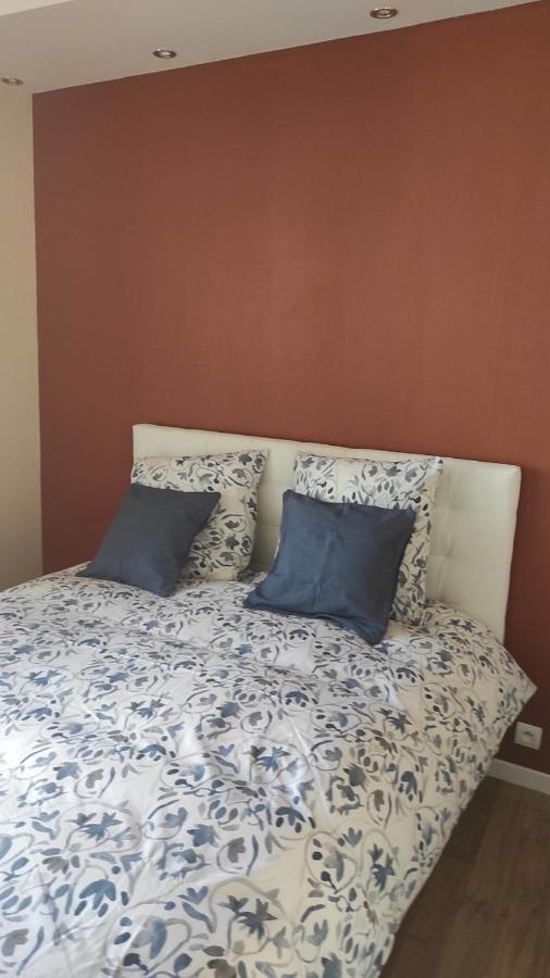 Aubigny Sur Nere Aparthotel Exterior photo