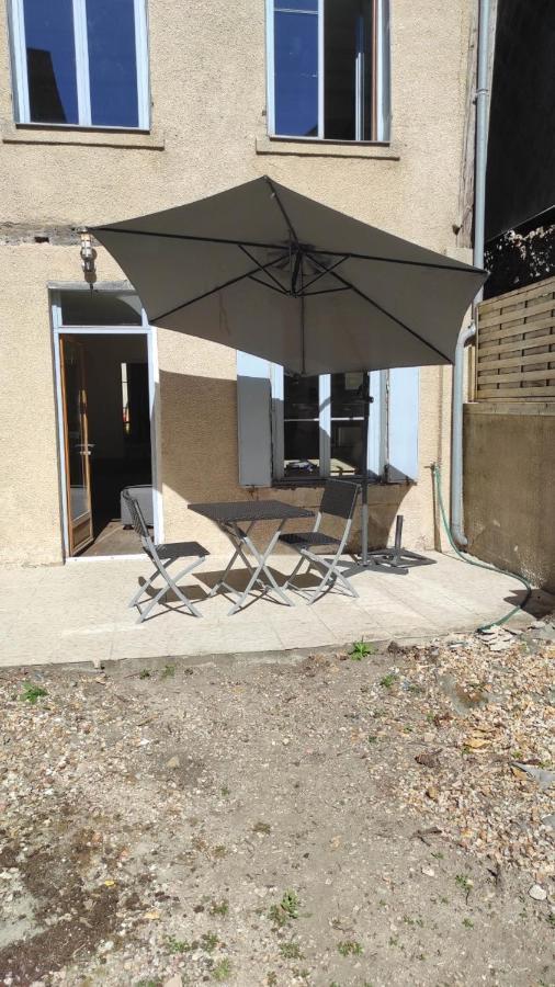 Aubigny Sur Nere Aparthotel Exterior photo